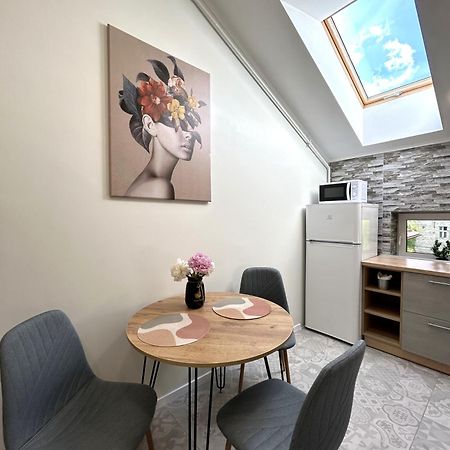 Modern Apartment, 5Mins To Rynok Square ลวีฟ ภายนอก รูปภาพ