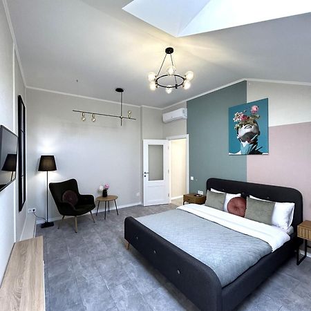 Modern Apartment, 5Mins To Rynok Square ลวีฟ ภายนอก รูปภาพ